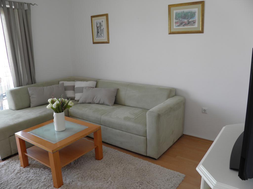 Apartment Adria Trogir Exterior photo